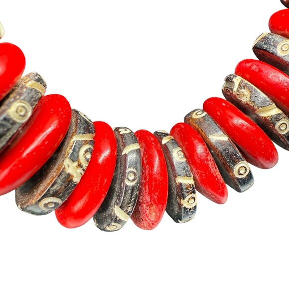Vintage Coral and Brown Wooden Beaded Necklace Bohemian Boho Retro - Picture 3 of 7